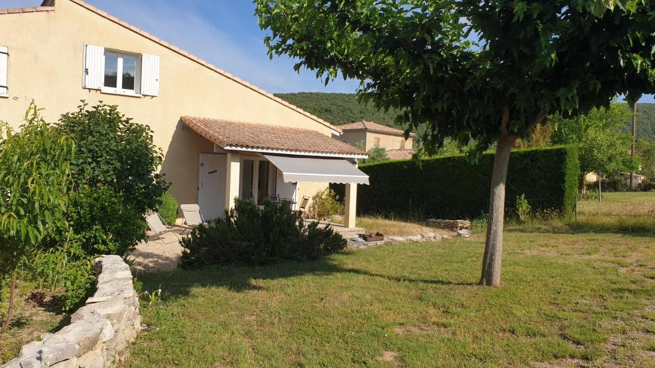 Gites Du Combeau Saint-Maurice-d'Ibie Ruang foto